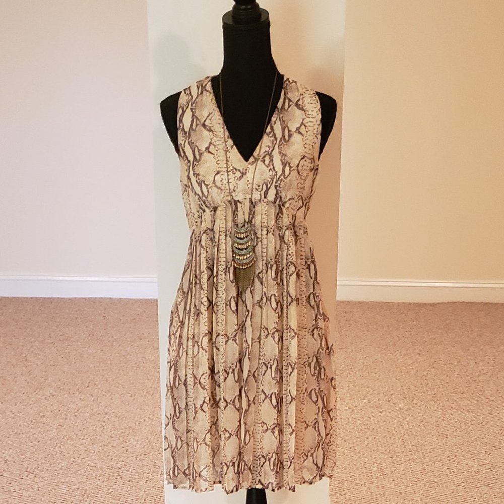 Beige/Taupe sleeveless dress